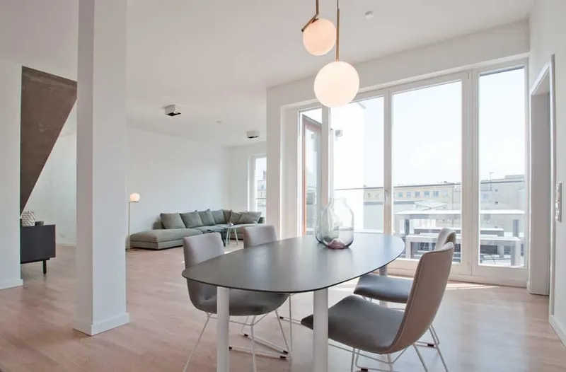 Luxuriöse Neubauwohnung mit großer Dachterrasse in Mitte — photo 1